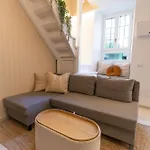 Modern By Honey Homes * 萨拉科玛希娜