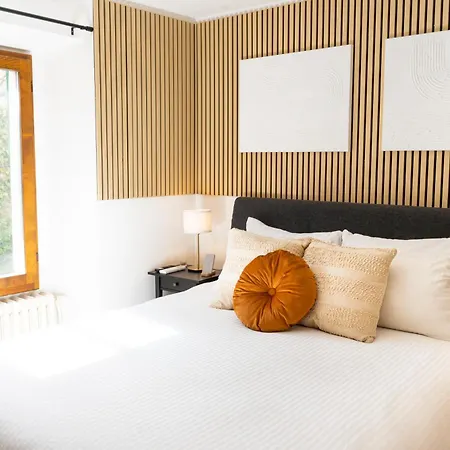 公寓 Modern By Honey Homes *