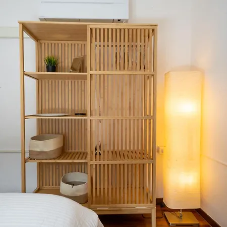 Modern By Honey Homes アパート
